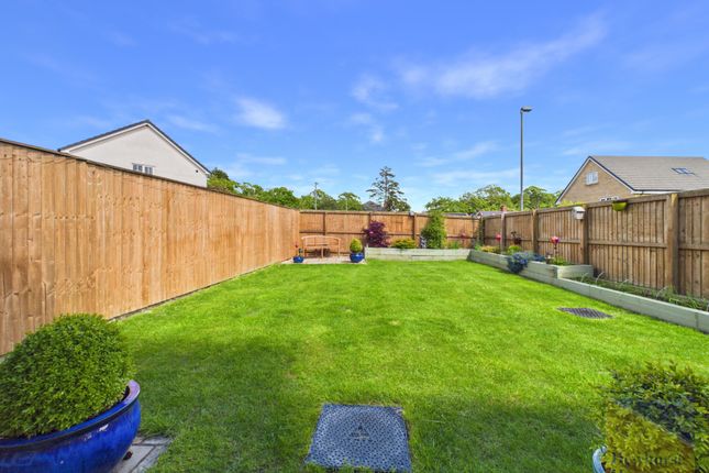 10, Hampshire Avenue, Bowgreave photo 2