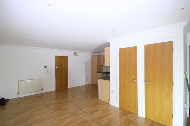1 Coppers Court, Yew Tree Road, Tunbridge Wells photo 3