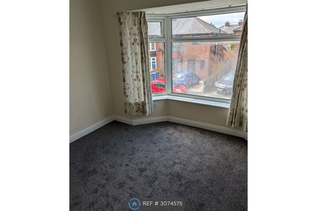 Droylsden, Manchester photo 3