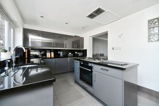 55, Foxhill, East Sussex photo 2