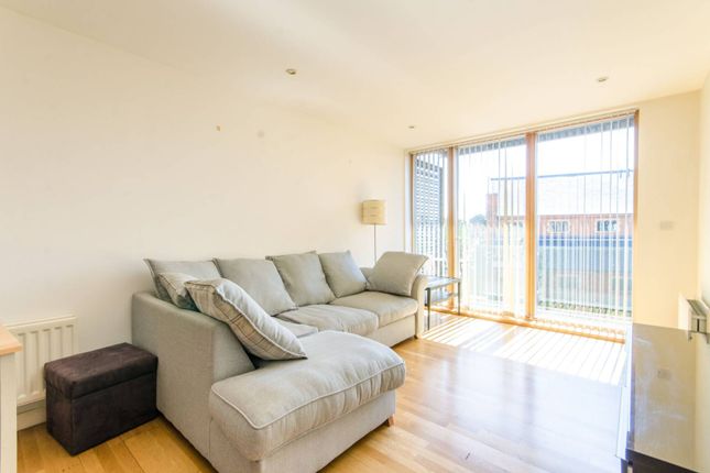 Thumbnail Flat for sale in High Road, Wood Green, London