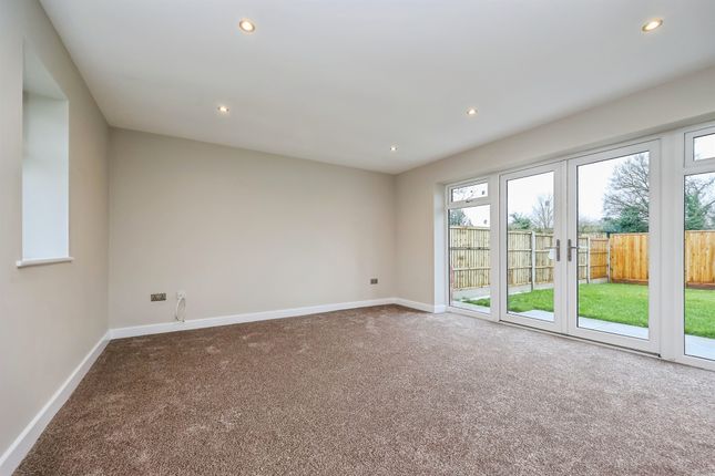 5, Roberts Lane, Nottingham photo 4