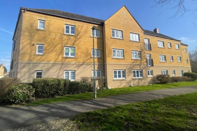 2-bed flat on 8, Windrush Quay, Witney, £190,000