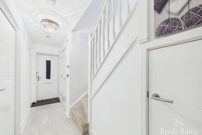 12, Pioneer Way, Hull photo 4