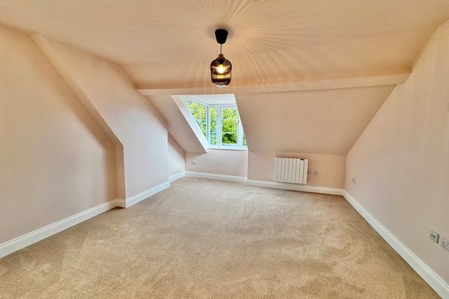 Flat 2 51a, High Street, Budleigh Salterton photo 3