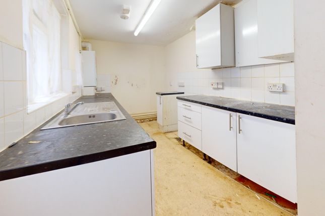 Flat 1, 21/23 Harewood Avenue, London photo 4