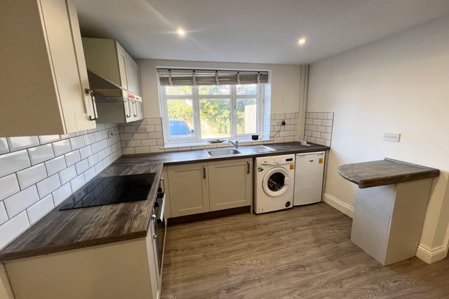 7, lucy Avenue, Leeds photo 2