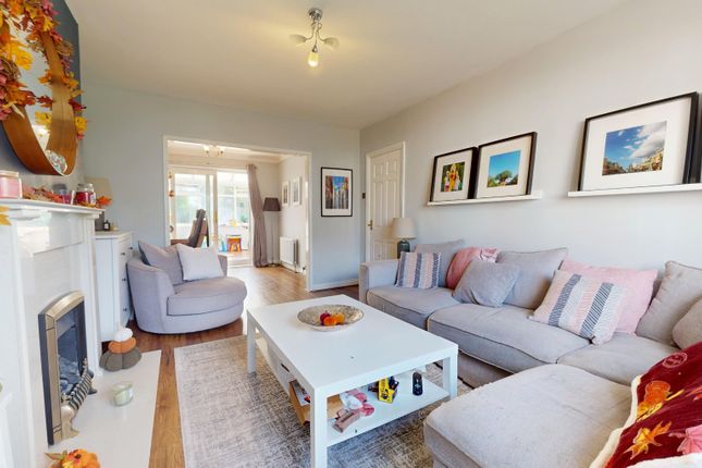 3-bed semi-detached on 27 Fairfield Drive, Sunderland, Tyne and Wear, £232,500