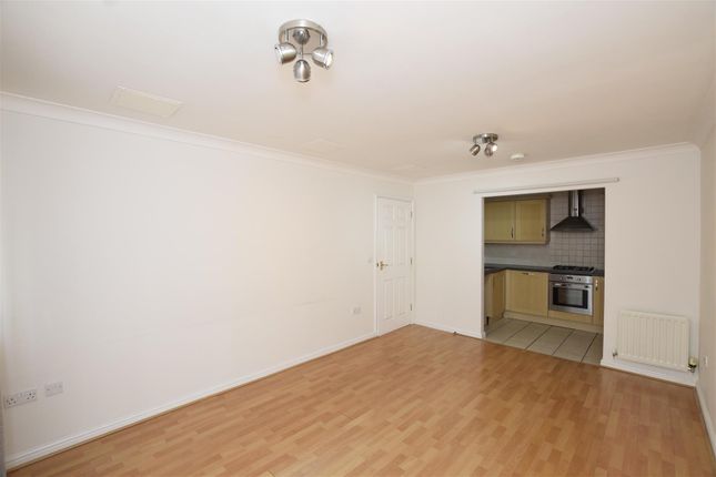 Flat 20, Century House, Forty Avenue, Wembley photo 3