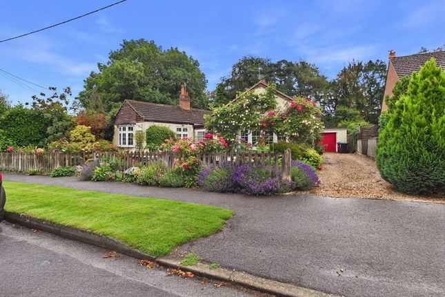 7, Heathway, Caterham photo 2