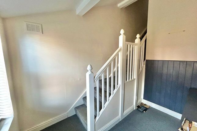 8, Alpha Drive, Merseyside photo 2