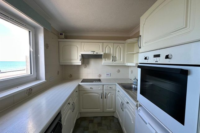 Flat 17, Merryfield Court, Marine Parade, Seaford photo 4