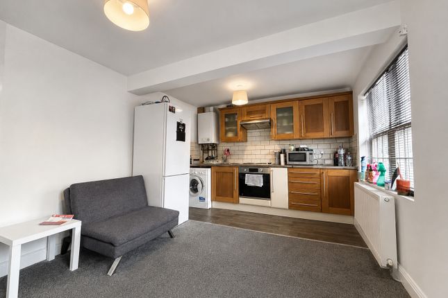 21, Abbey Barn Road, High Wycombe photo 2