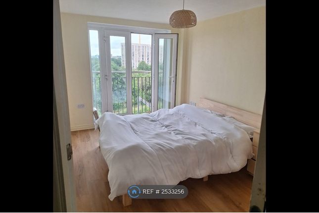 King Size Bed - Room 1