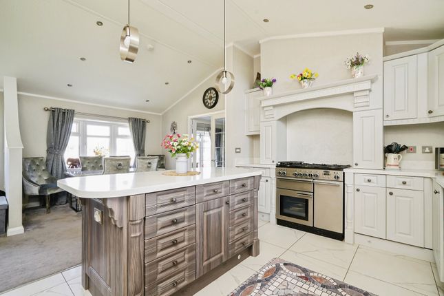 85, Heathfield Park, Kidlington photo 4