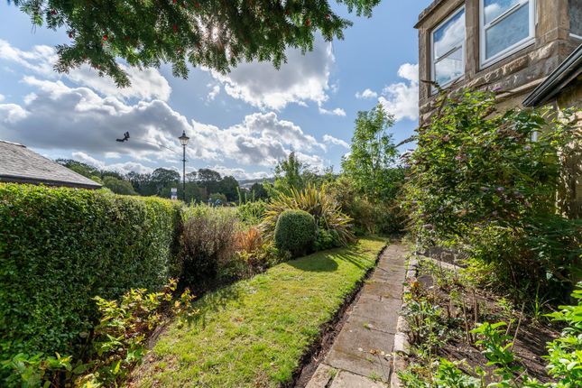 Flat 1 Weirside, 29, Bridge Avenue, Otley photo 2