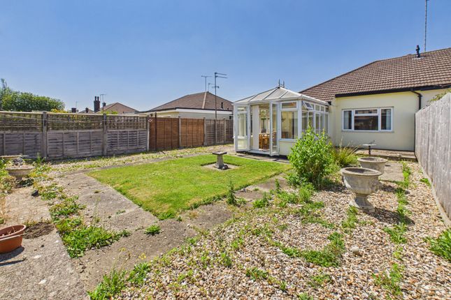 46 Blenheim Place, Aylesbury photo 3