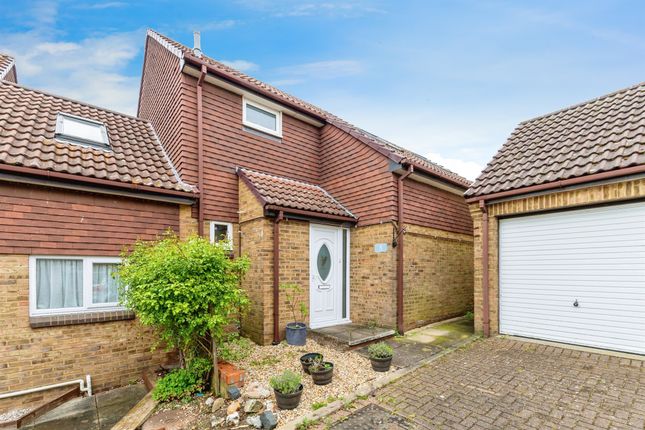 Thumbnail Semi-detached house for sale in Jay Close, Letchworth Garden City