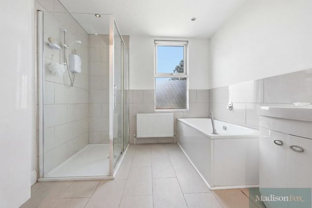 129, Prospect Road, Woodford Green photo 2