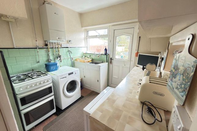 32, Wilsden Avenue, Luton photo 2