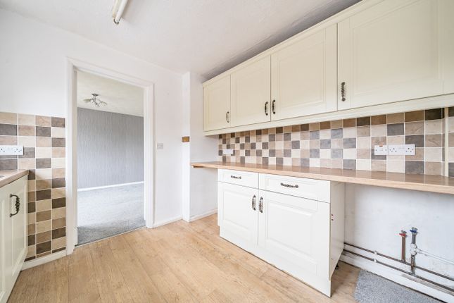 1364779-8-68ee8Ff...