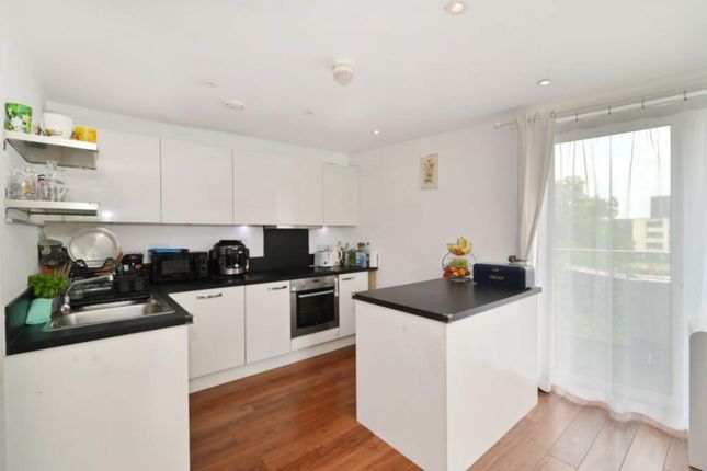 9, Nevis Court, Edgware photo 2
