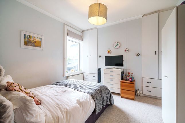 Maisonette for sale in Burnbury Road, London