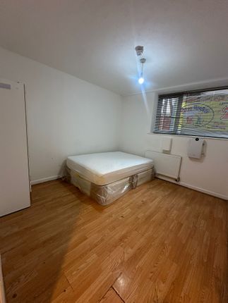 17 Alton Gardens, Luton photo 5