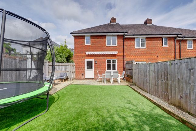 12, Goldring Avenue, Hellingly photo 3