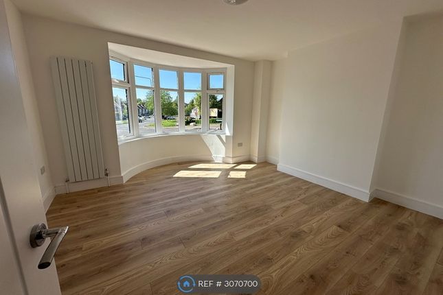 Flat    Braunstone Avenue, Leicester photo 2