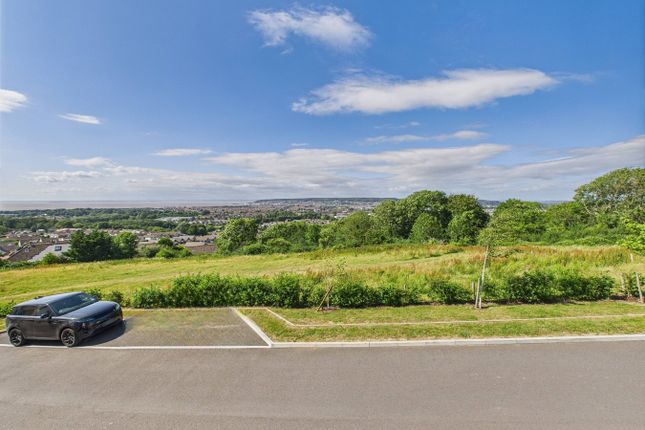 22, Wentwood Drive, Bleadon Hill Weston-Super-Mare photo 3