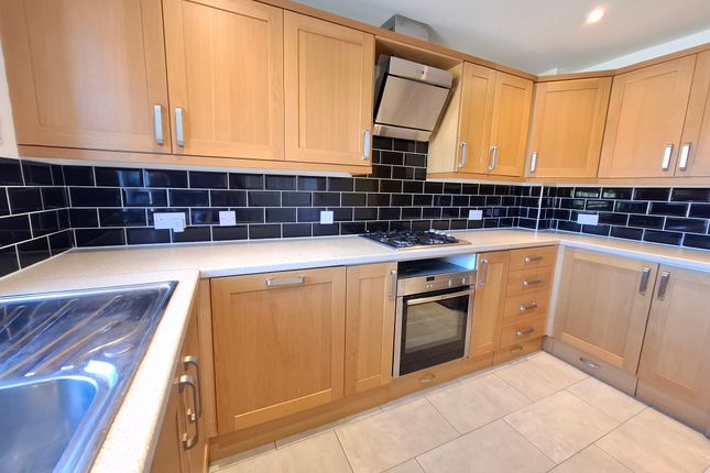 2, Aston Close, HEMEL HEMPSTEAD photo 2