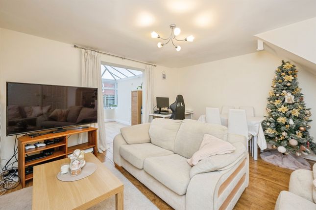 38, Grosvenor Drive, Derby photo 3