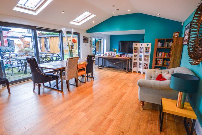 Open-Plan Kitchen And Family Room