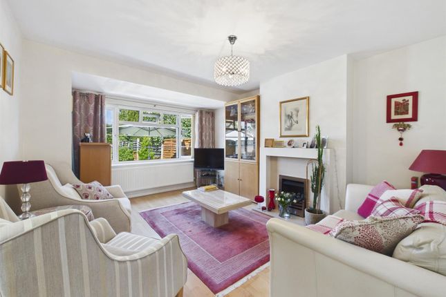 126, Pavilion Way, Ruislip photo 4