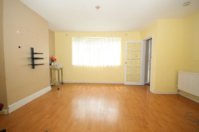 51 Conduit Way, Harlesden photo 3