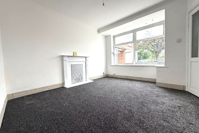 199 Chester Close, Blackburn photo 2