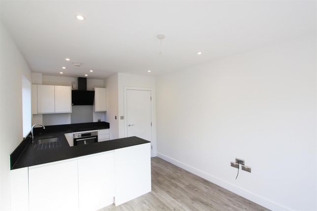 Flat 4, Imperial Court, 22 Bannings Vale, Saltdean photo 4