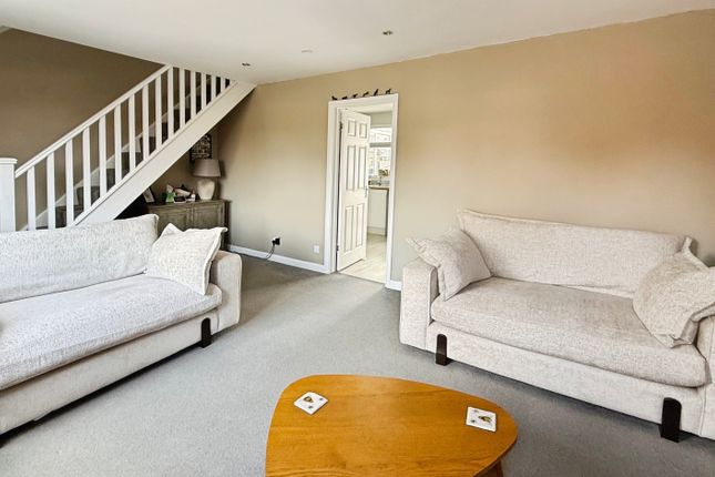 24, Danvers Way, Westbury photo 4