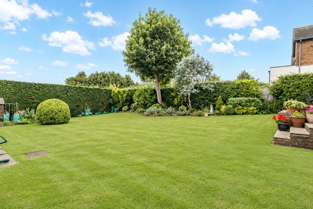 22, Hanyards Lane, Cuffley photo 2