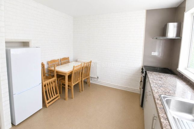 Flat 3 Nelson Terrace, London Road, Reading photo 3