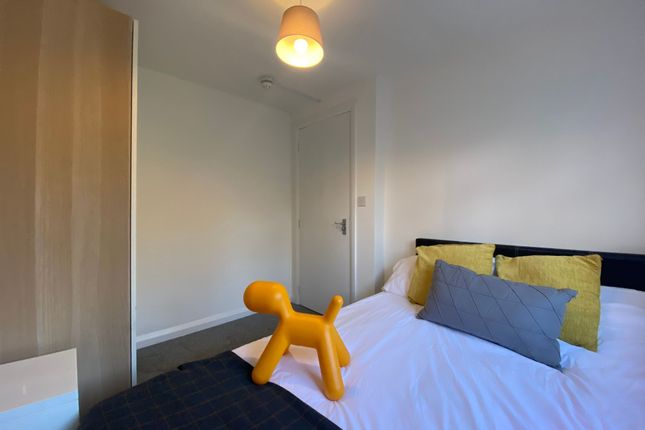 Room to rent in Hughenden Road, High Wycombe