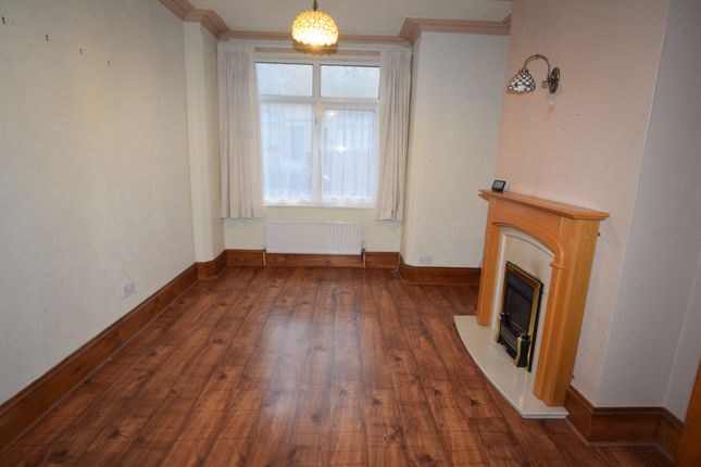 Highfield Road Barrow In Furness La14 3 Bedroom End Terrace