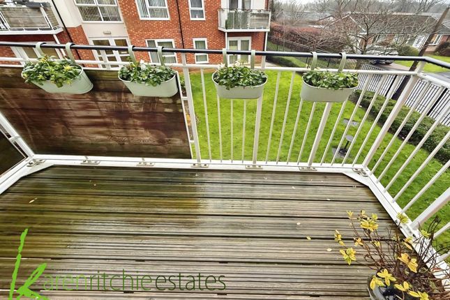 21, Manor Gardens, Bolton photo 3