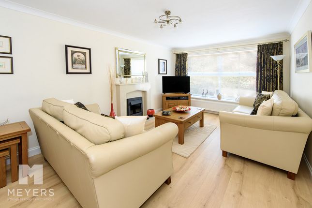 14, Hillmeadow, Verwood photo 4