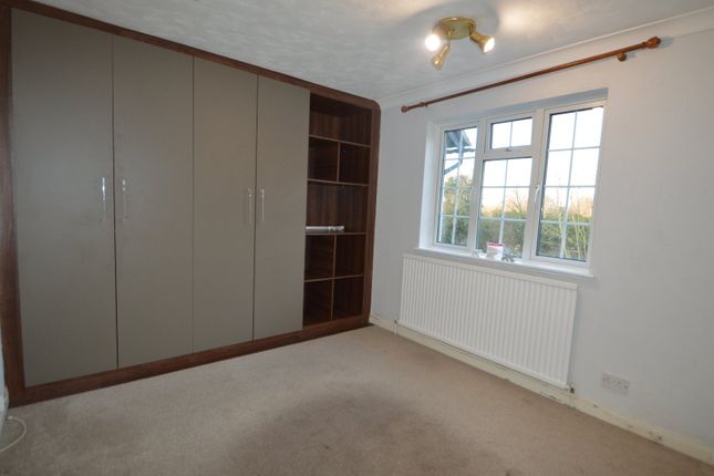 15 Buckfield Court,, Bathurst Walk, Buckinghamshire photo 4