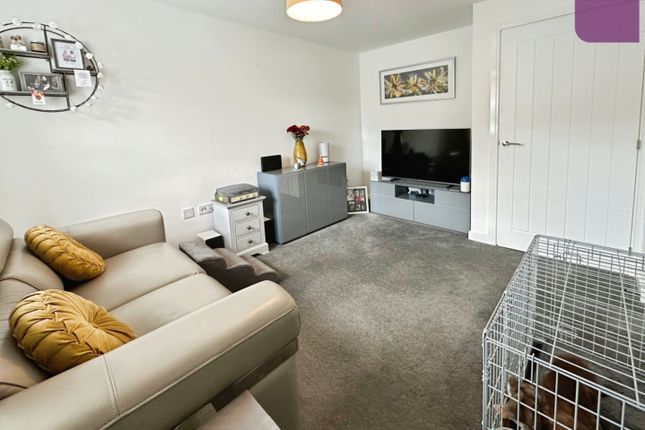 25, Woodyatt Way, Lymm photo 2