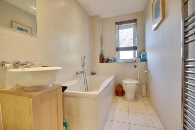 Town house for sale in Kelsey Head, Port Solent, Portsmouth