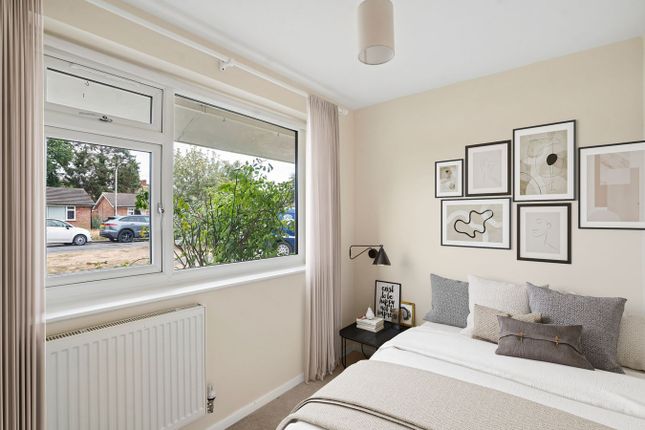 10, Heatherden Green, Iver photo 4