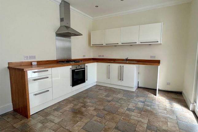 14, Garbutt Road, Upminster photo 2
